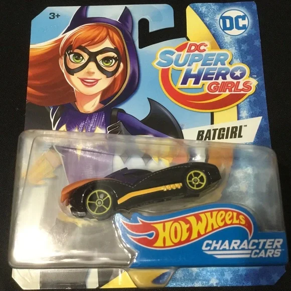 BATGIRL - DC Super Hero GIRLS Hot Wheels - Picture 5 of 7